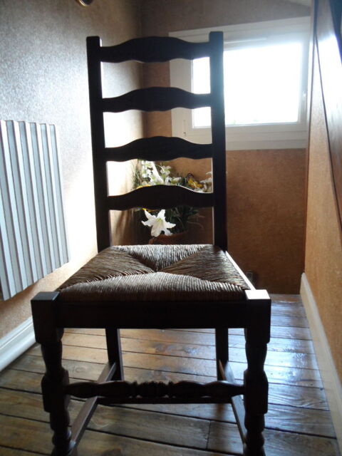 4 CHAISES PAILLEES 50 Saint-Quentin (02)