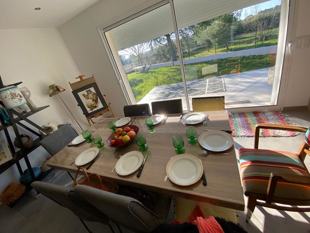   VILLA NEUVE PLEIN PIED -TOUT CONFORT- QUARTIER CALME 6/8PERS Vacances  / Offres de location 