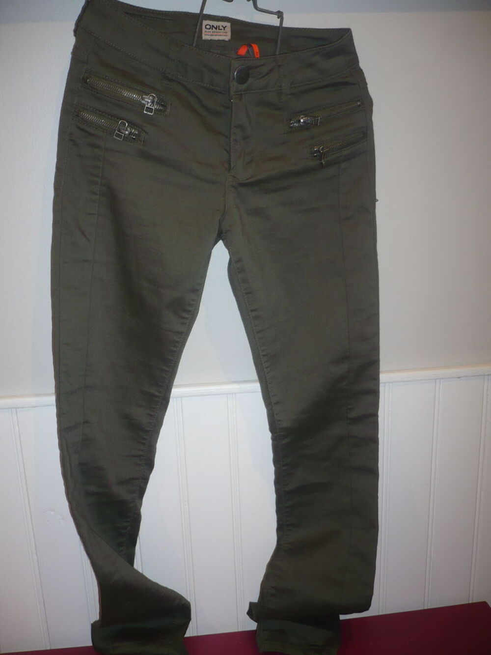 PANTALON TAILLE XS (34) Vêtements