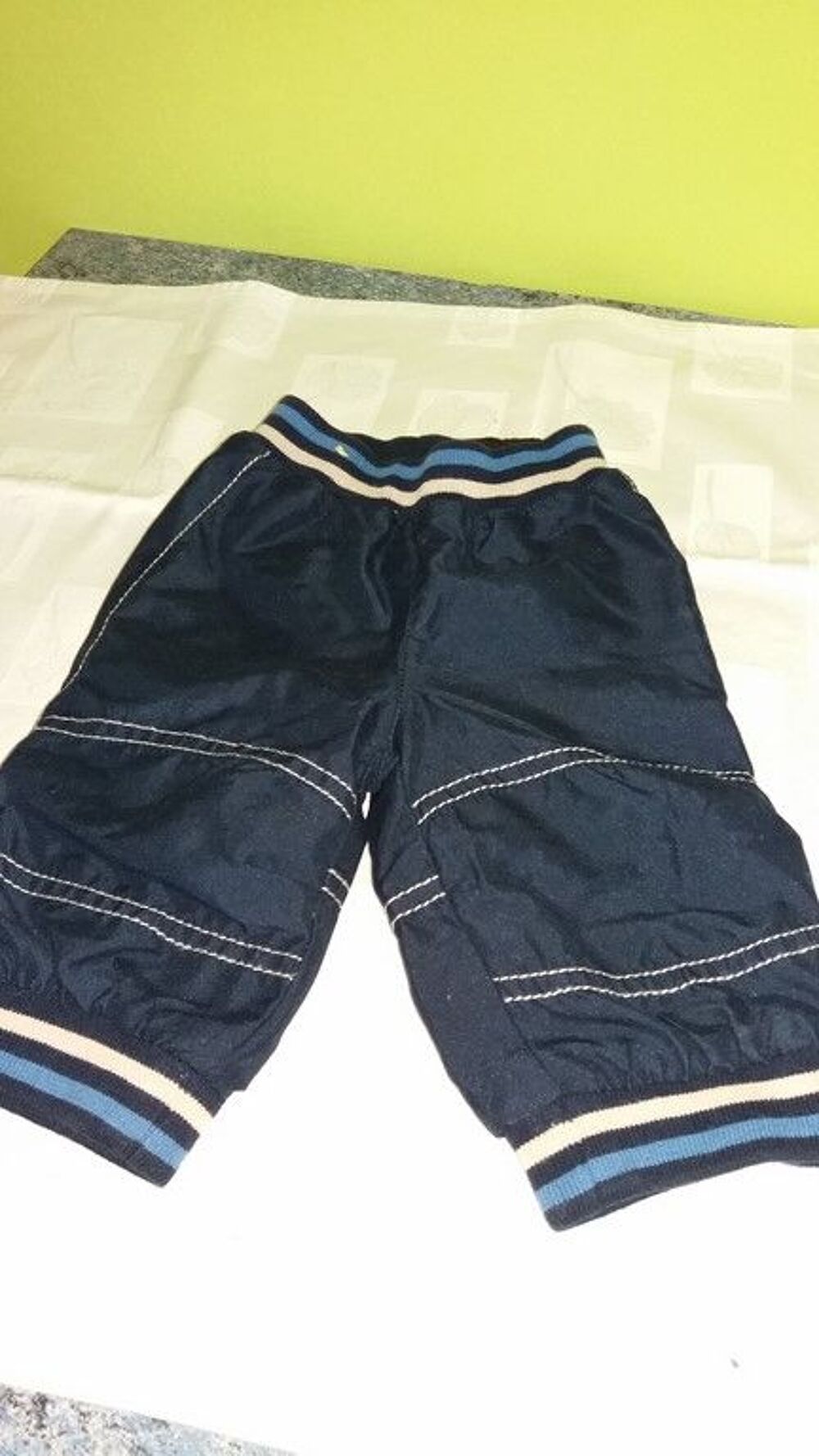 VETEMENTS BEBE DE 0 A 6 MOIS NEUF Pu�riculture