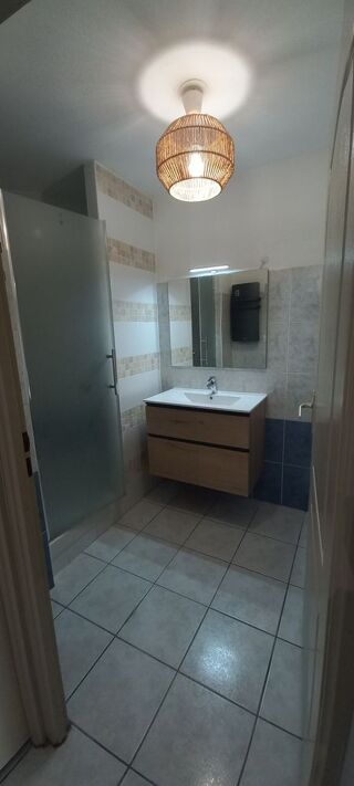  Appartement � vendre 2 pi�ces 57 m� Saint-est�ve