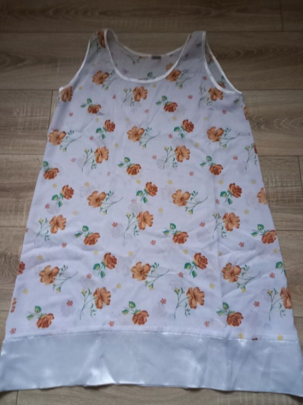 Chemise de nuit sans manche blanche taille XL Vêtements