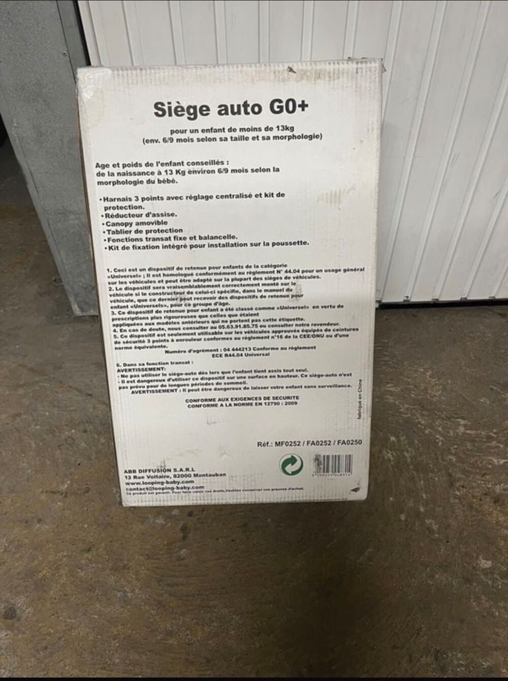 si&egrave;ge auto Go + Rouge Vêtements