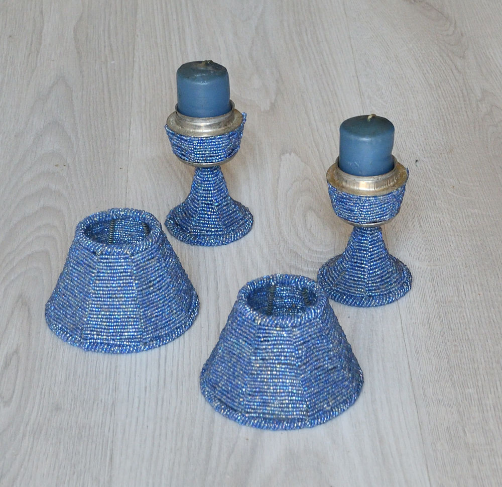 Bougeoirs en perles bleues Décoration