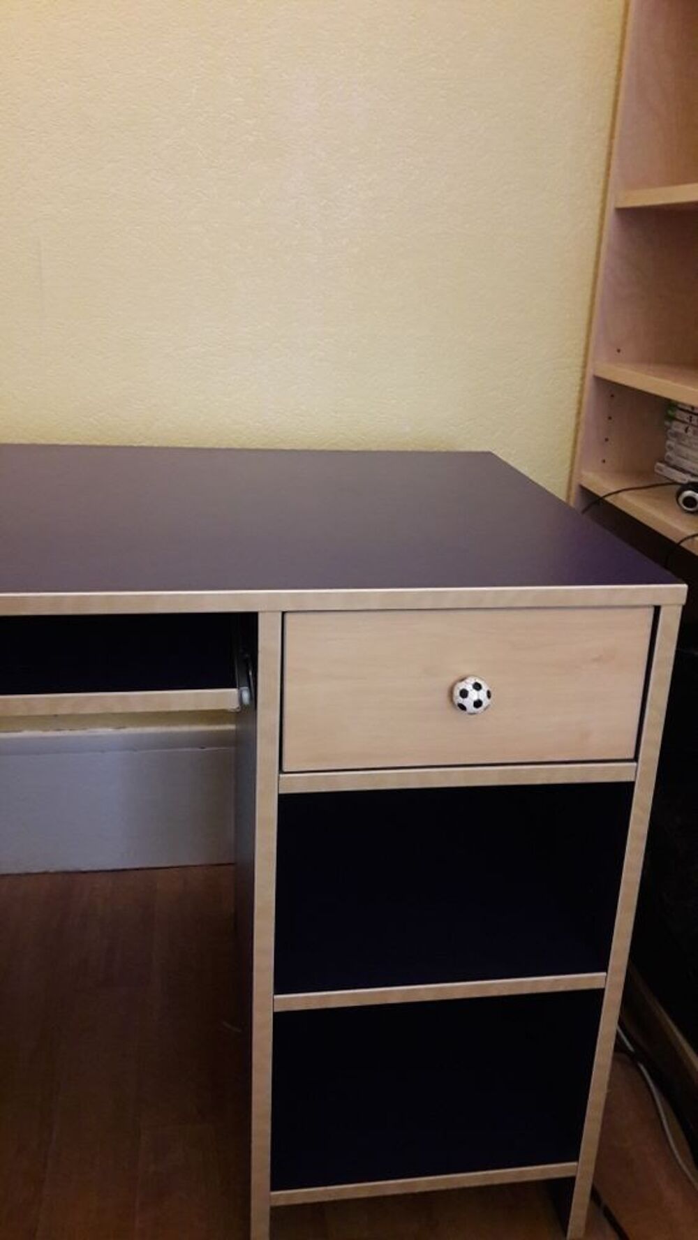 Bureau tiroir et tablette coulissante Meubles