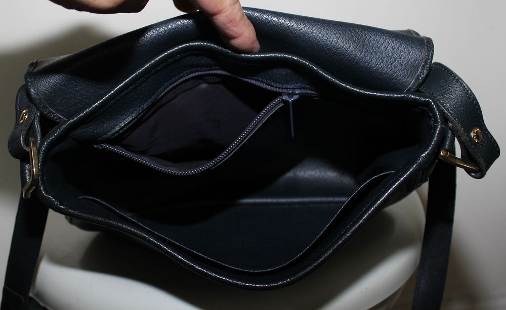 Sac bandouli&egrave;re cuir marine LONGCHAMP Maroquinerie