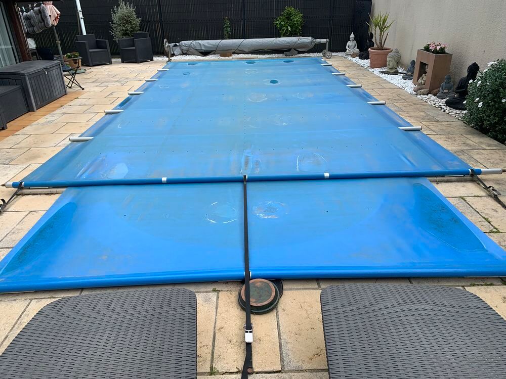 B&acirc;che piscine Jardin