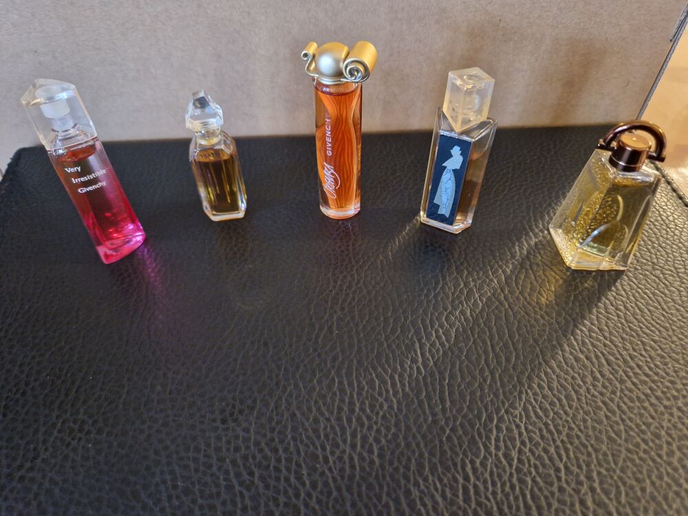 Lot de parfums miniatures 