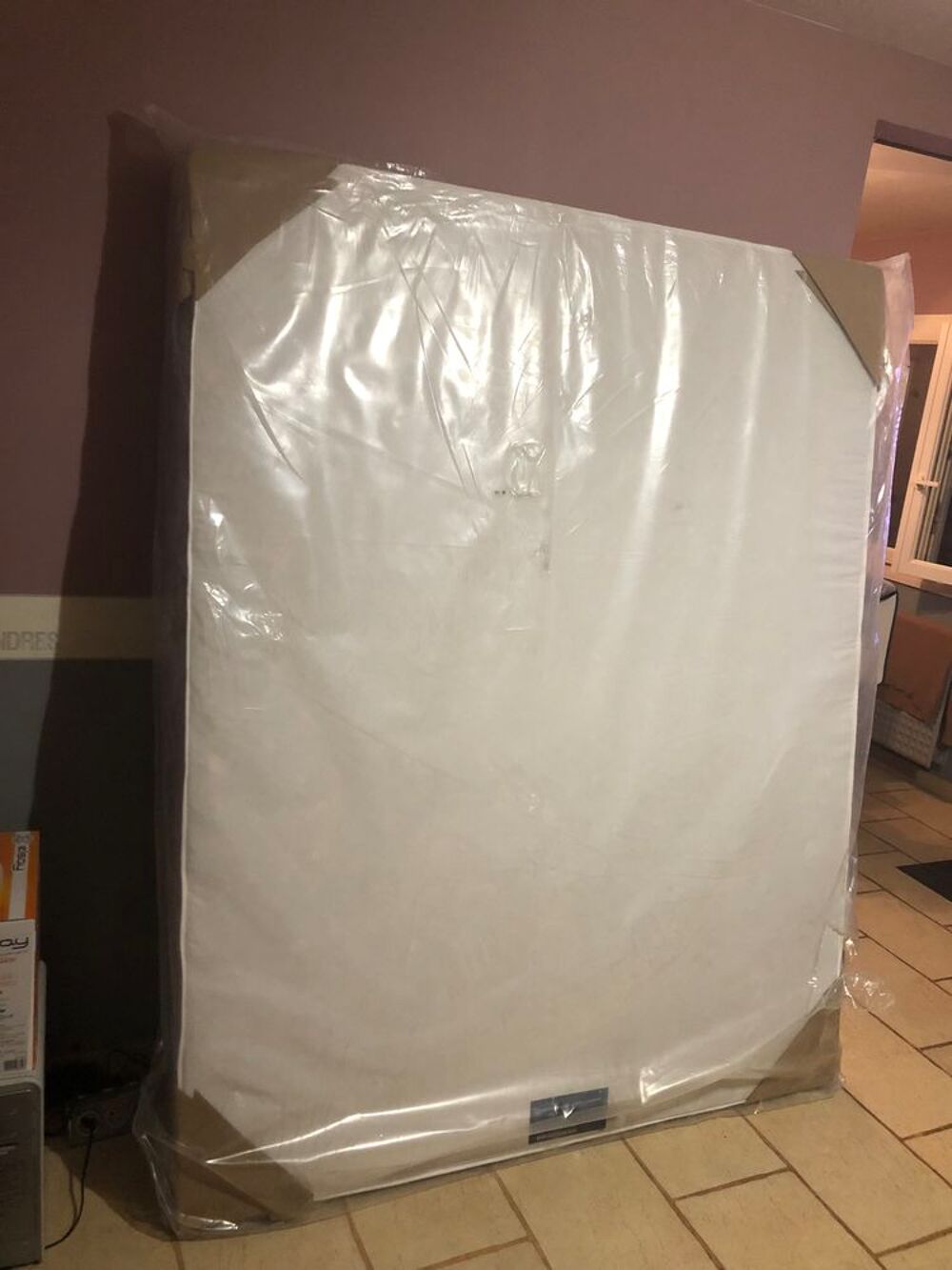 SOMMIER SIMMONS 160x200 AVEC PIEDS Meubles