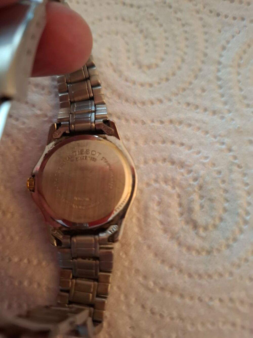 Montre Tissot bracelet m&eacute;tal cadran blanc Bijoux et montres