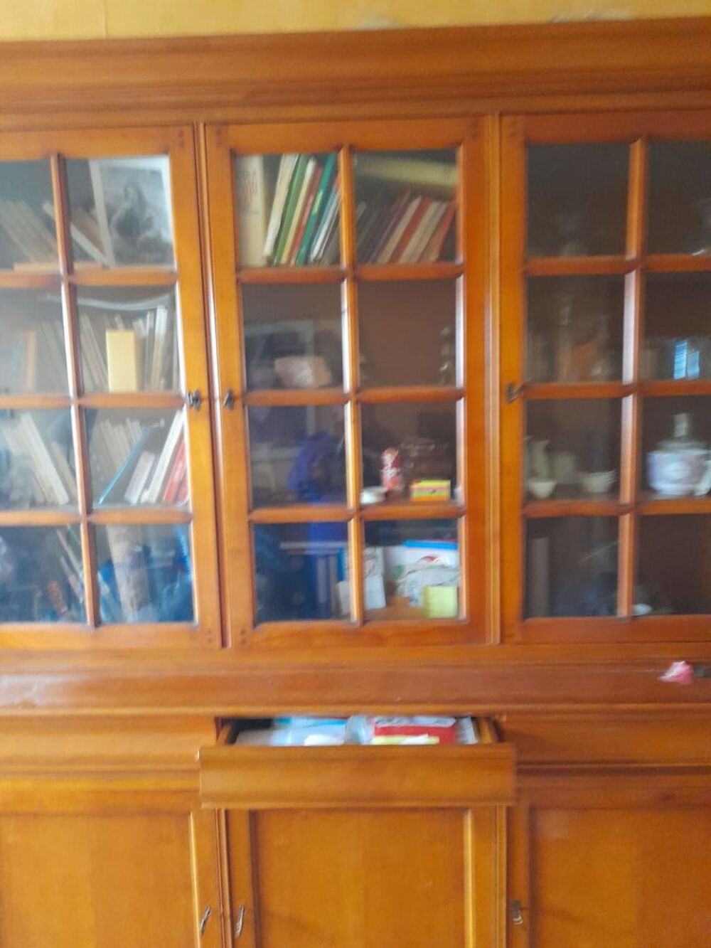 Meuble en merisier bon &eacute;tat g&eacute;n&eacute;ral Meubles