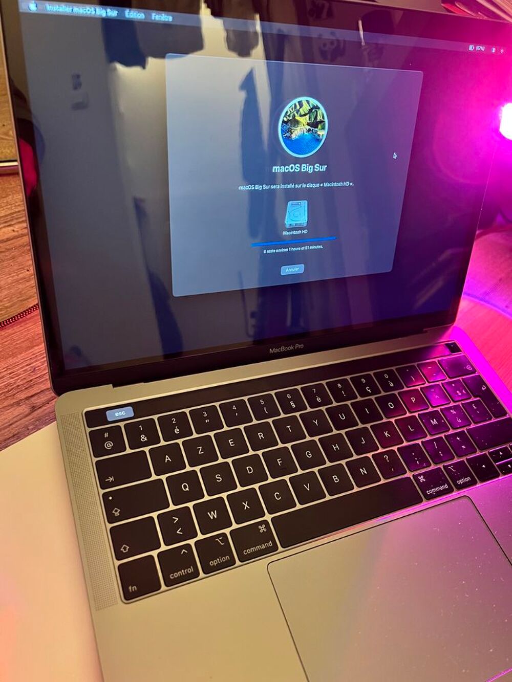 MacBook Pro TouchBar 2019 + accessoires Matériel informatique