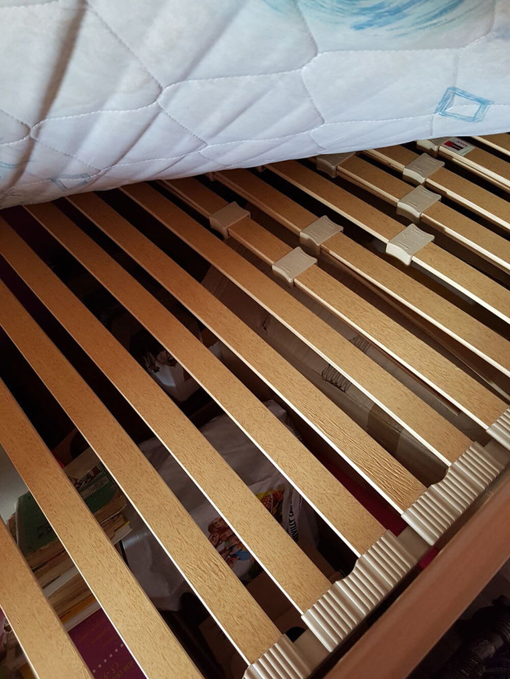 Lit pour enfant avec &eacute;chelle et &eacute;tag&egrave;res Meubles