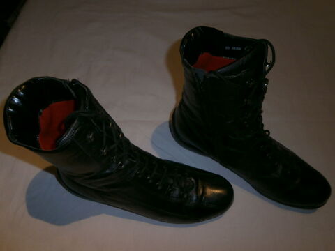Bottes plates noires à lacets, à fermeture éclair 15 Tourcoing (59)