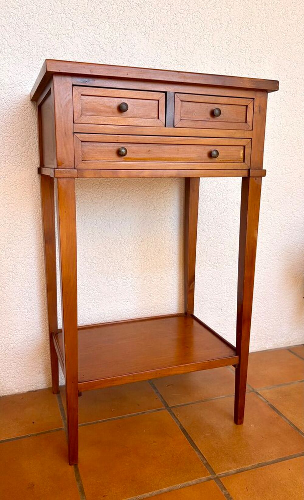 Petit meuble d'appoint en merisier massif Meubles