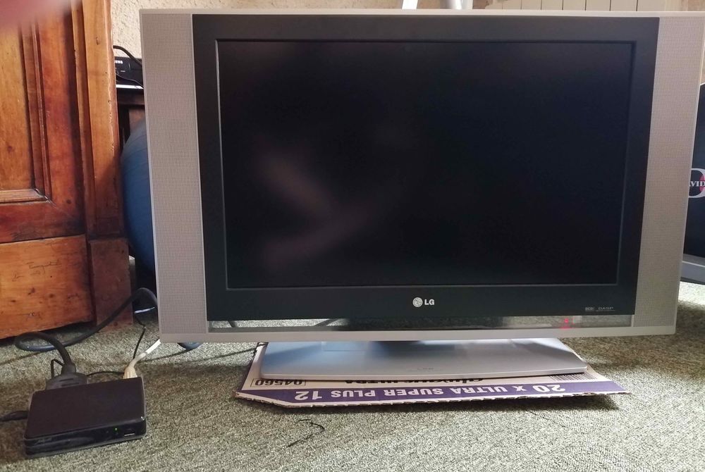 TV LG 66cm &amp; d&eacute;codeur TNT Astrell neuf Photos/Video/TV