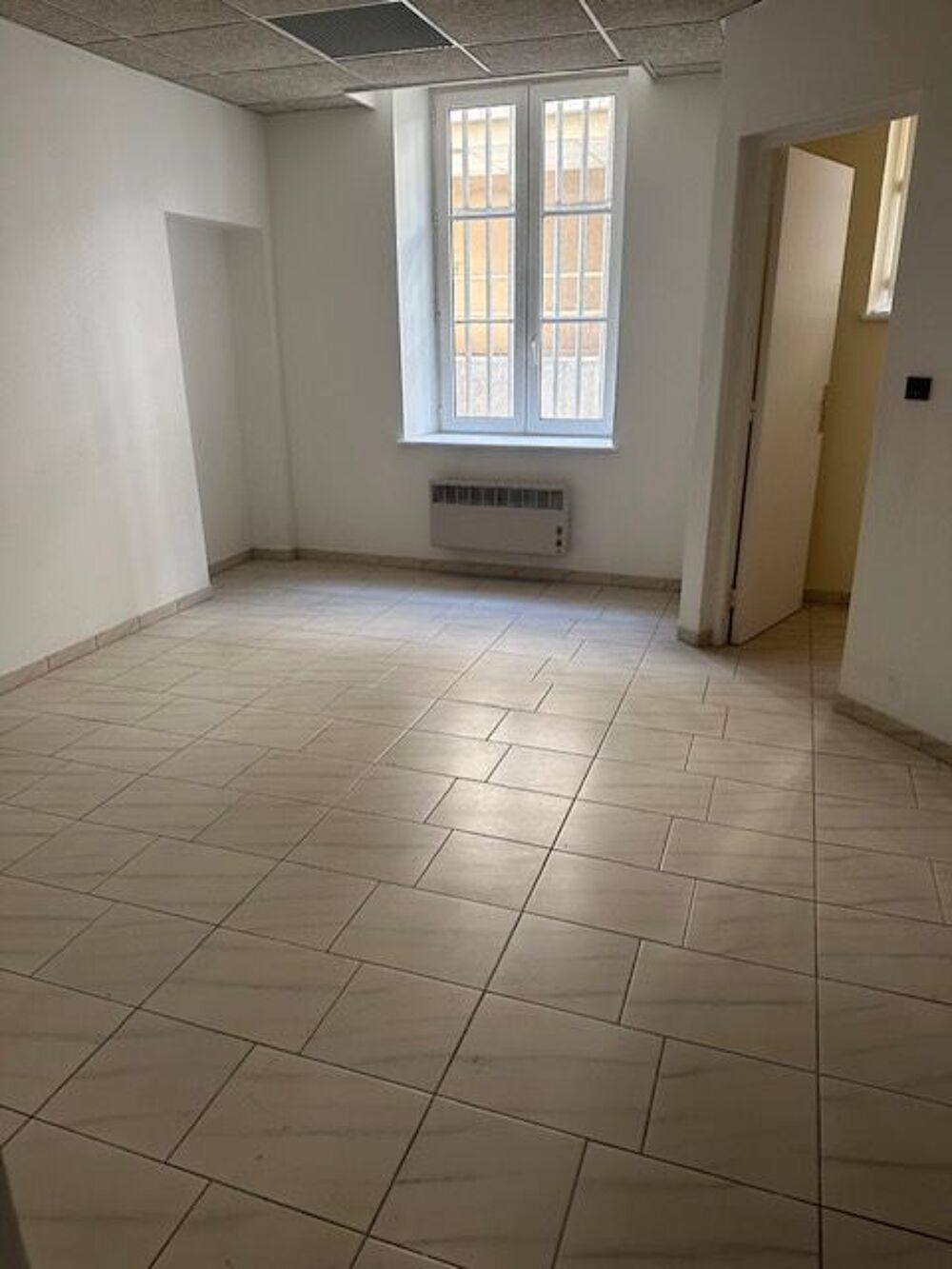 Location Appartement HAYANGE dans petite résidence, grand F3/4 103 M2 , RDC Hayange