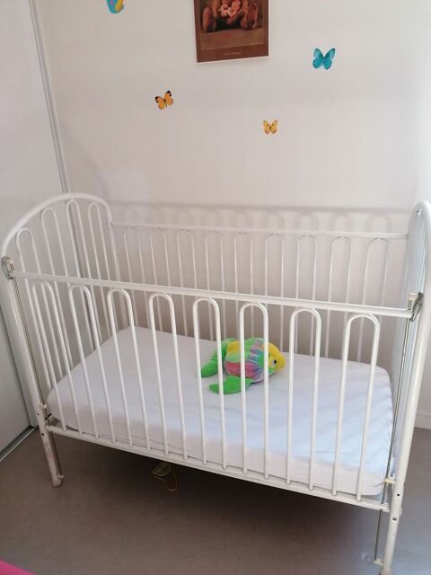 Lit b�b� 30 Grenoble (38)