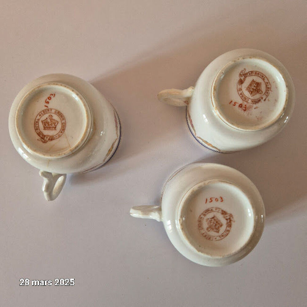 Lot de 3 tasses service a th&eacute; Royal albert crown china engla Décoration