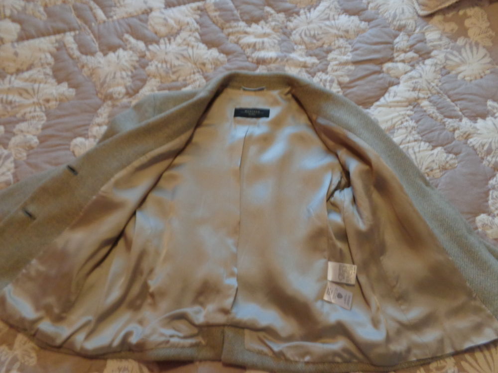 Veste en tweed chaud bleu chin&eacute;. Vêtements