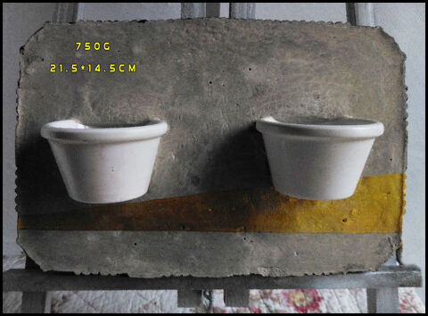 Objet en beton 30 �chassi�res (03)