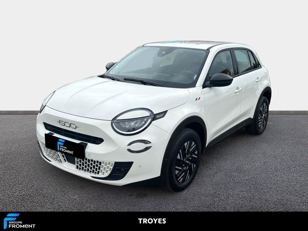 Fiat 600 1.2 Hybrid 100ch DCT6 2024 occasion 10600 La Chapelle-Saint-Luc
