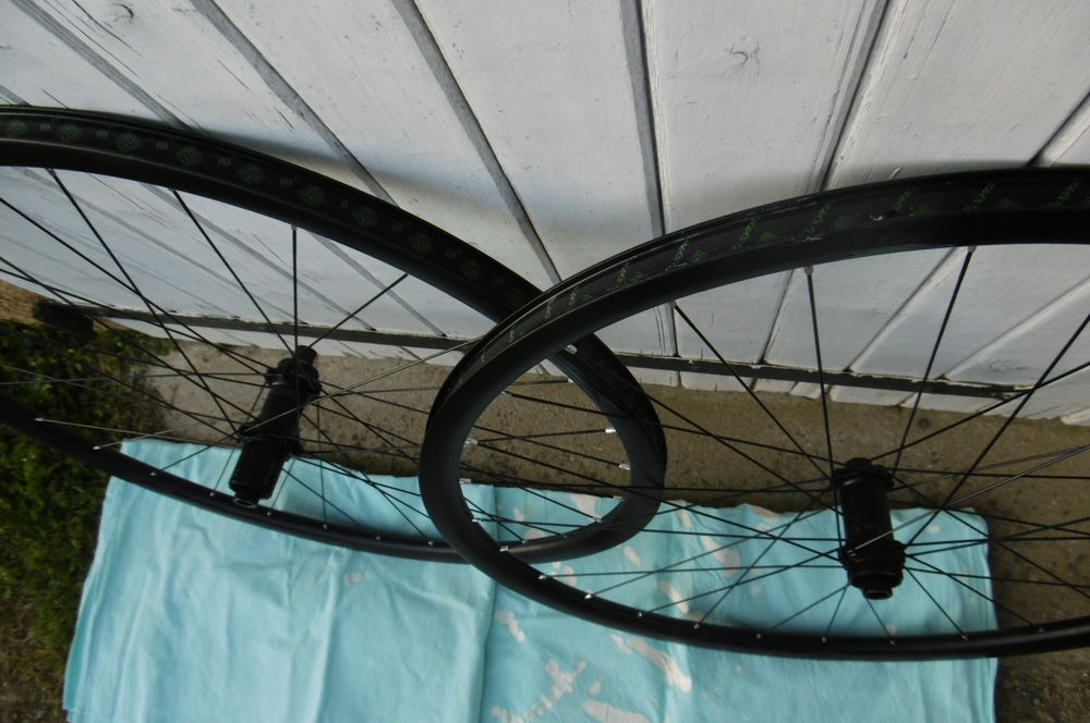 ROUES SYNCROS SCOTT RR 2.0 DISC VELO ROUTE SCOTT NEUVES Sports