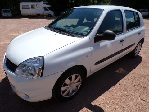 Renault Clio II Clio 1.2 16v 75 eco2 Campus.Com 2011 occasion Roanne 42300