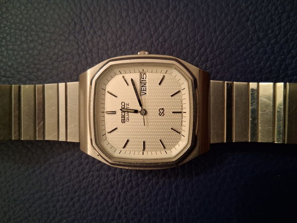 MONTRES HOMME UNIVERSAL / LIP Bijoux et montres