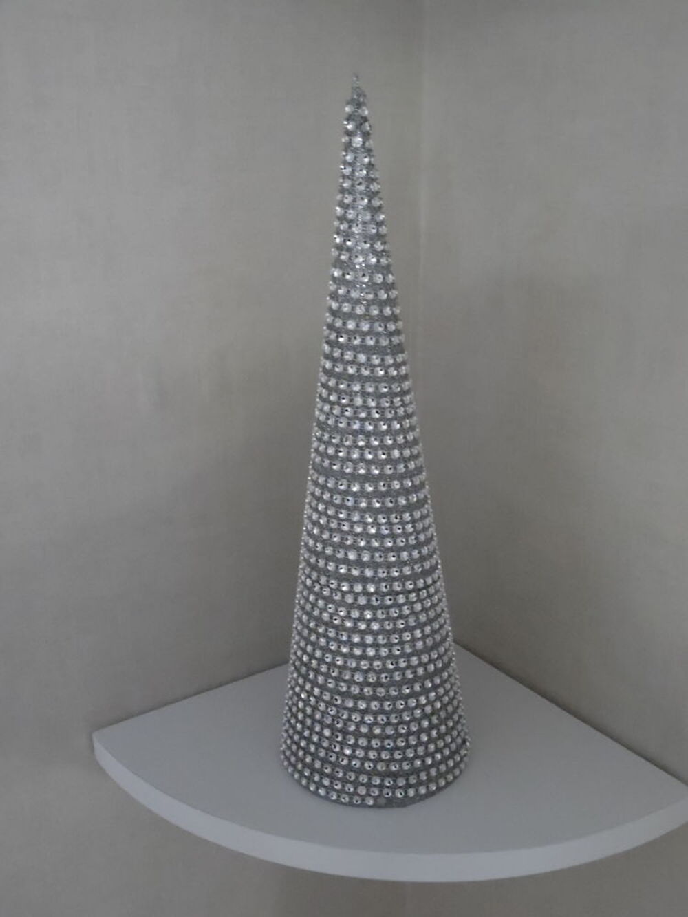 Pyramide lumineuse, COMME NEUVE Décoration