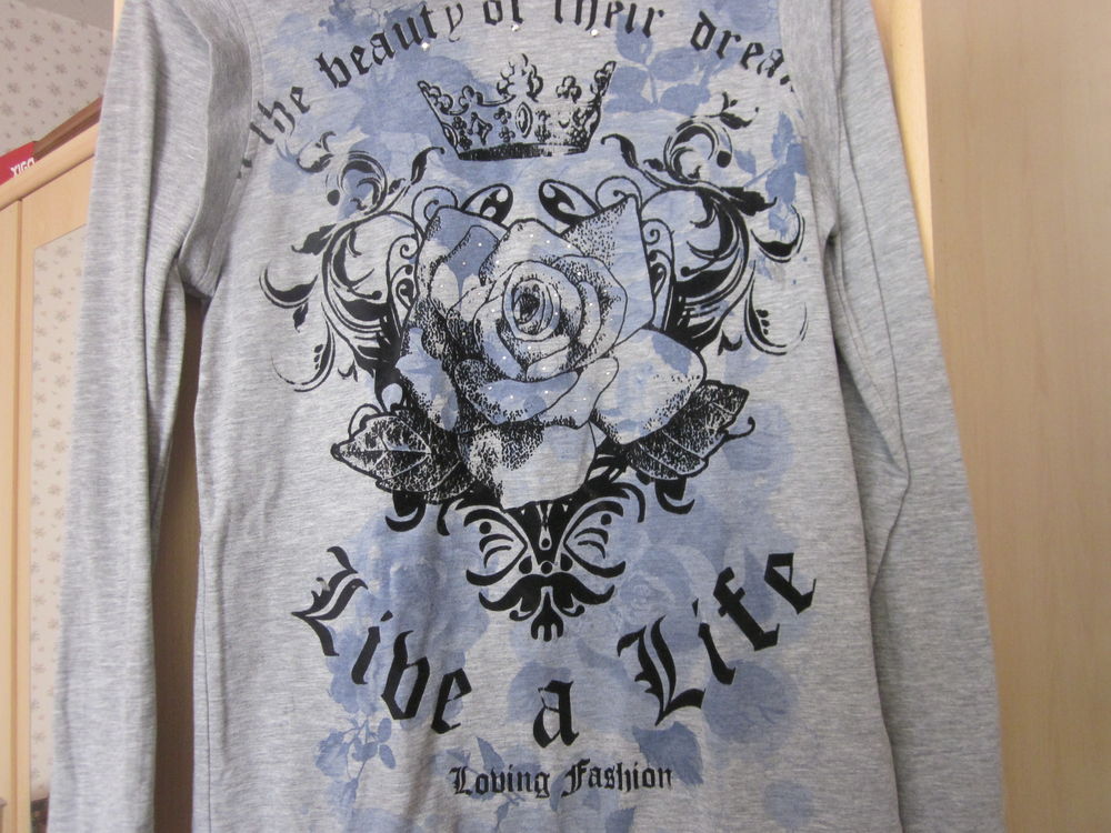 sweat-shirt &agrave; capuche taille 14 ans Vêtements enfants