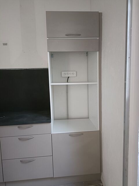 CUISINELLA-Colonne four + emplacement du micro-onde, 2 porte 350 Grasse (06)