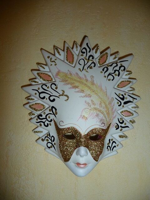 Masque Vnitien cramique blanche Neuf 10 Montigny-le-Bretonneux (78)