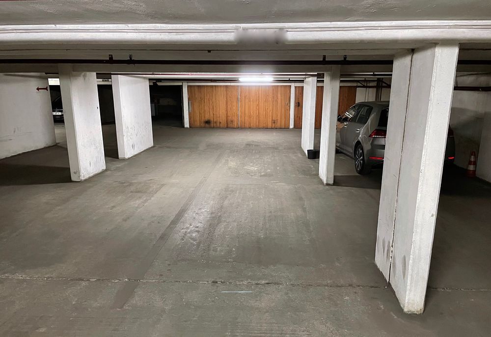 Location Parking/Garage 1 Place de parking - Rue de la Tour / Passy Paris