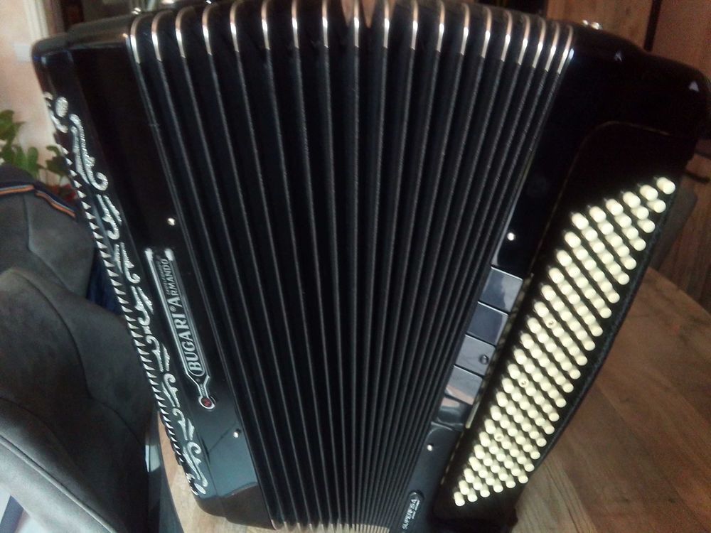 accord&eacute;on armando bugari superfisa Instruments de musique