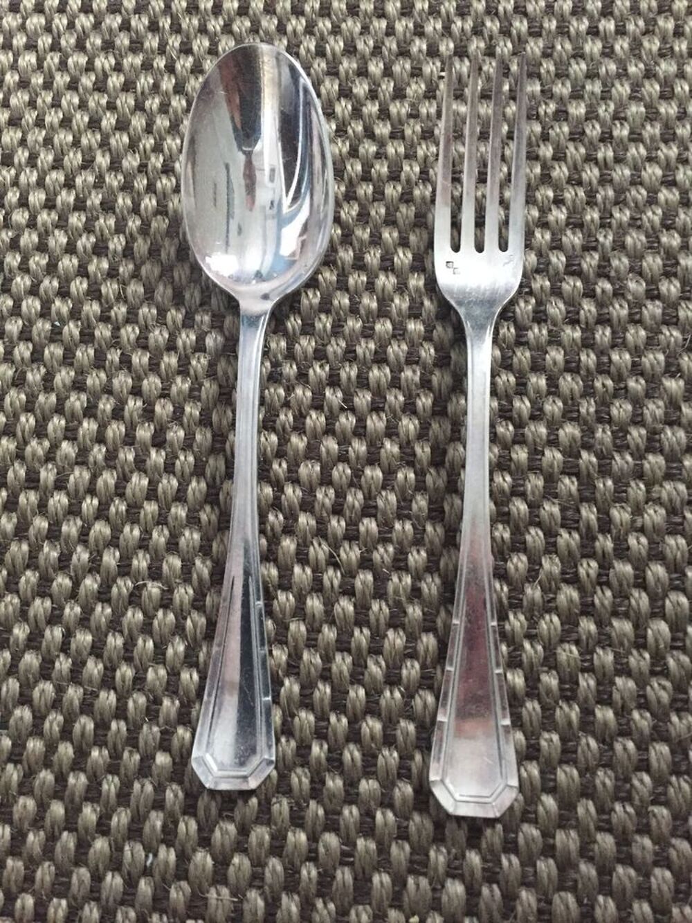 M&eacute;nag&egrave;re m&eacute;tal argent&eacute; Cuisine