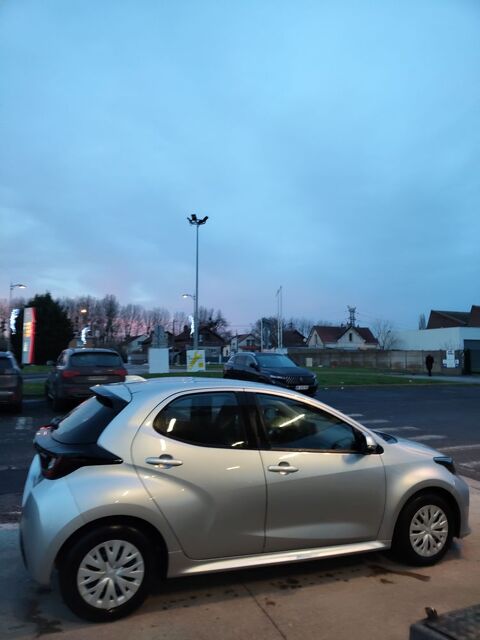 Toyota Yaris Hybride 116h Dynamic Business + Programme Beyond Zero Academy 2022 occasion Pont-Sainte-Maxence 60700