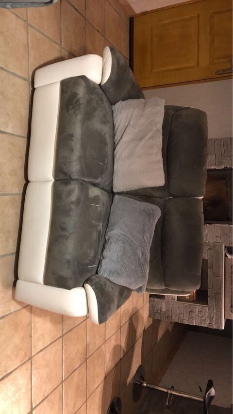 2 canaps 2 places relax  500 Prat-Bonrepaux (09)