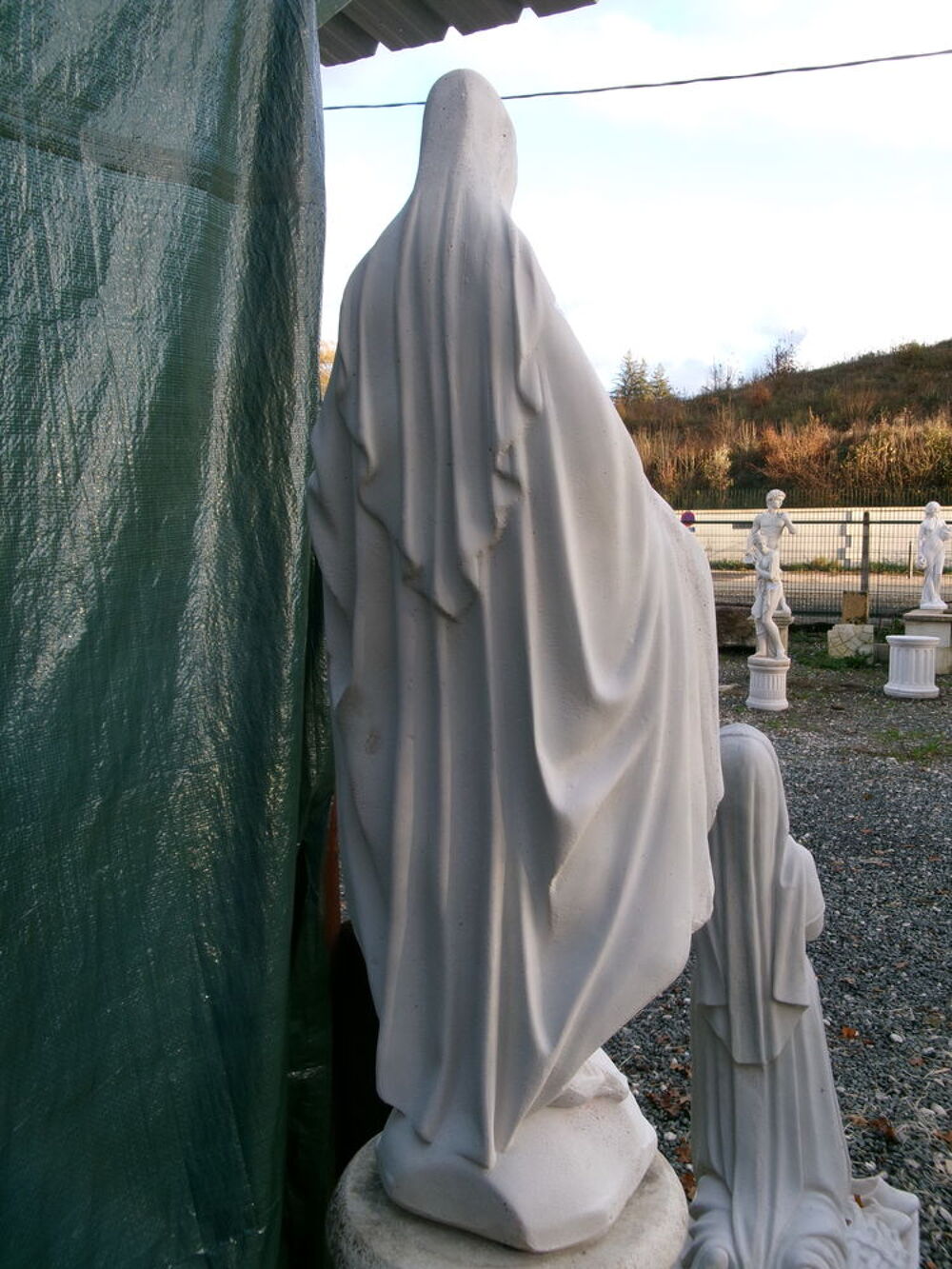 Statue Vierge Marie, en pierre reconstitu&eacute;e Décoration