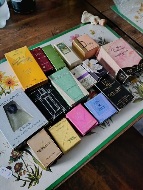 LOT DE MINIATURES 15 Briey (54)