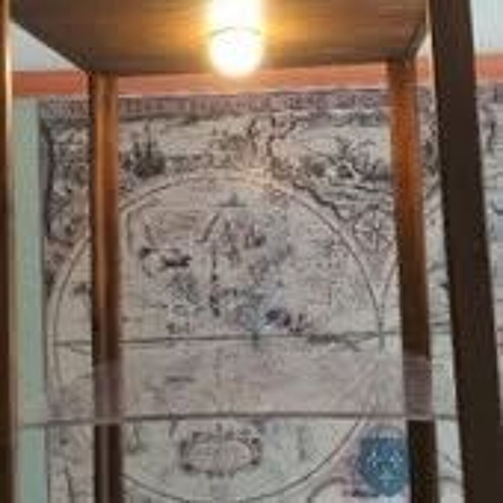 &Eacute;tag&egrave;re colonne( n&eacute;gociable dans la limite du raisonnable) Meubles