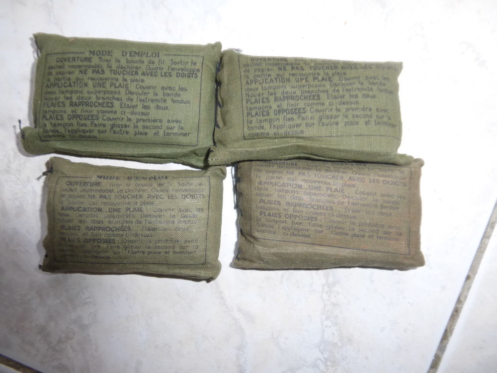 Pansement individuel arm&eacute;e fran&ccedil;aise type 1949 dat&eacute; de 1952 