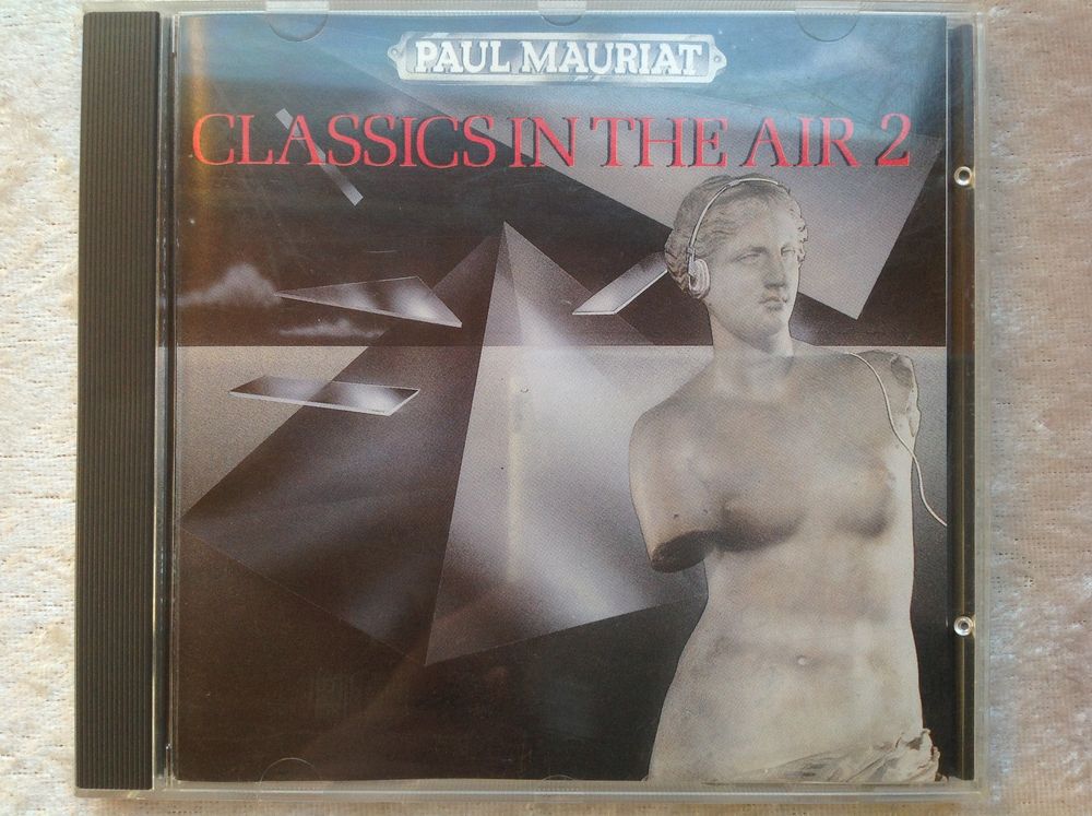 CLASSICS IN THE AIR 2 PAUL MAURIAT Envoi Possible
CD et vinyles