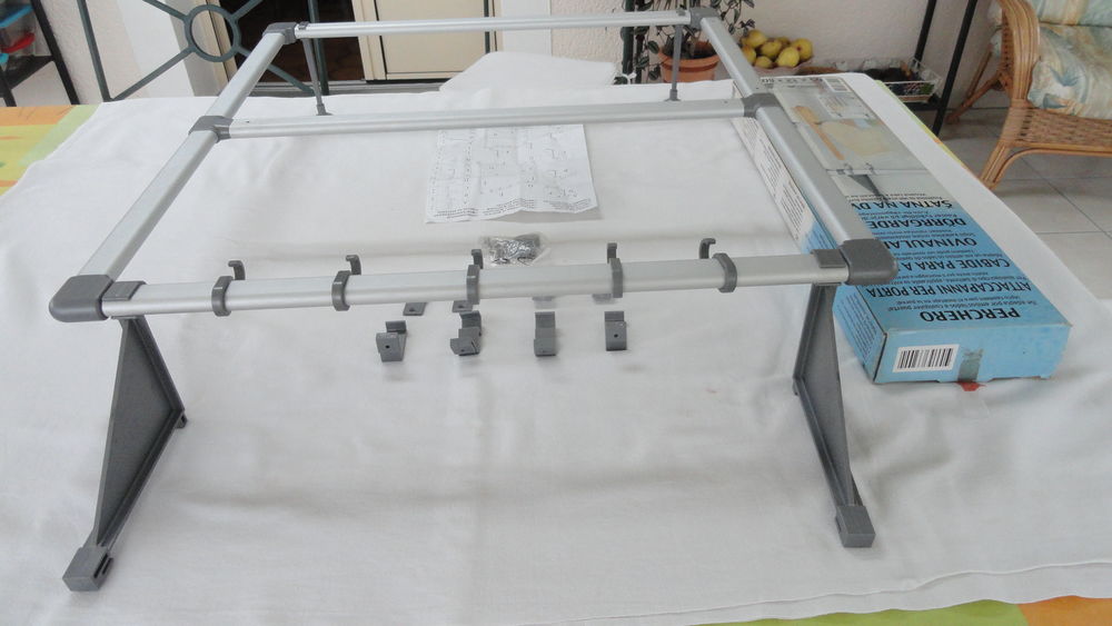 Porte v&ecirc;tements pour porte ou mur Meubles