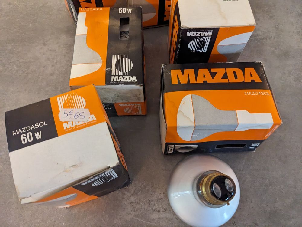 RARE 6 spots MAZDA 60 Watt B28 &agrave; ba&iuml;onnette Vintage 1960/90 Bricolage
