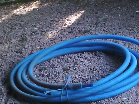 tuyau    PER
16MN       10.50M  ENV 15 71200 Le creusot