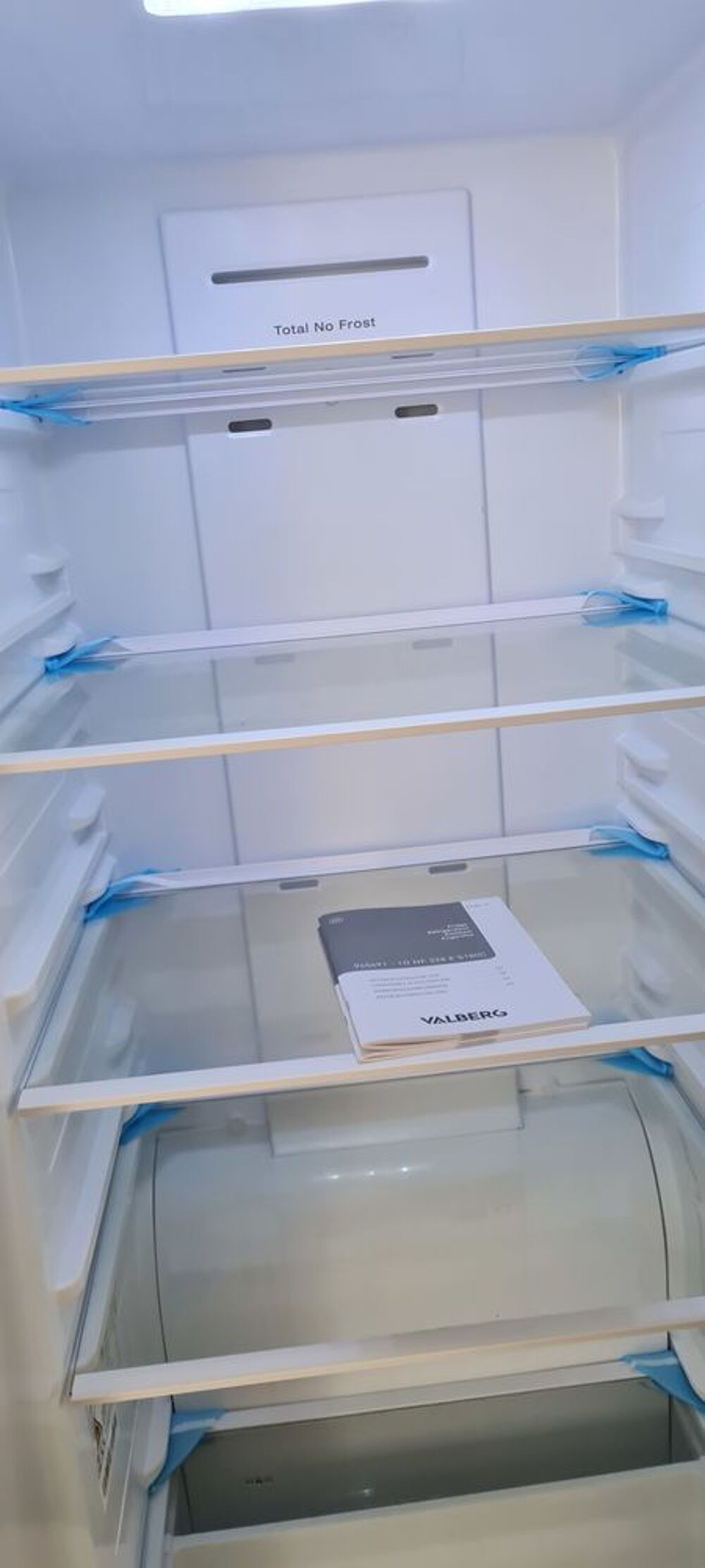 Frigidaire Armoire No Frost Electroménager