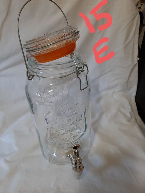 Pichet  en verre tremper avec dvidoir 7 litres 15 Gagny (93)