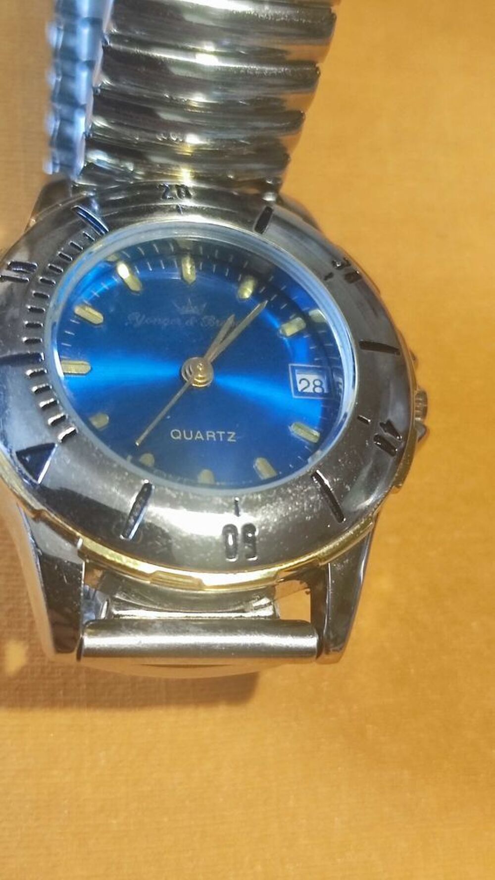 Superbe montre acier vintage fond bleu. bracelet m&eacute;tal Bijoux et montres