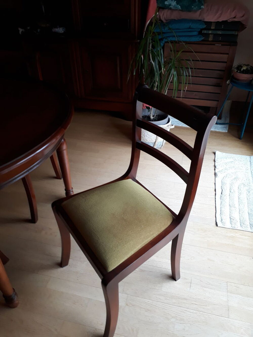 table plus chaises merisier massif Meubles